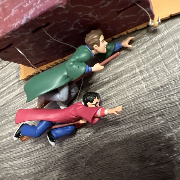 Hallmark Keepsake Ornament Quidditch Season Harry Potter Christmas 2002 Movement - Picture 11 of 13